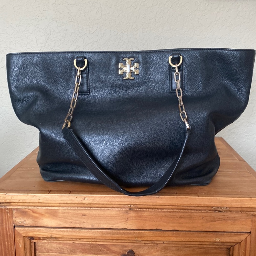 Tory Burch Black Leather Mercer Tote with Turn Lock Closure 🔥SALE🔥